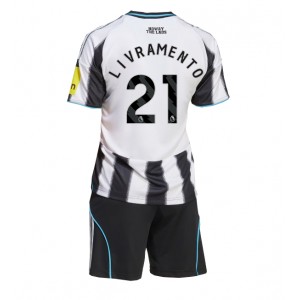Fotbalové Dres Newcastle United Tino Livramento #21 Dětské Domácí Oblečení 2025-26 Krátký Rukáv (+ trenýrky)